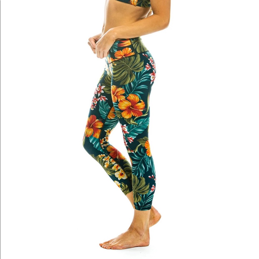 Aviator Nation Kauai Crop Length, Regular Rise Leggings - Women’s XS, Navy, EUC